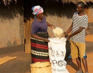 Malawi. Stop the Waste. Storing food in the warehouse. Photo: WFP/Badre Bahaji